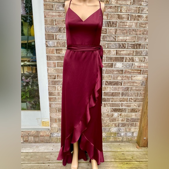 NWOTs Burgundy Asymmetrical Ruffle Celebrate DB Studio Goth Formal Prom Dress - Picture 4 of 11